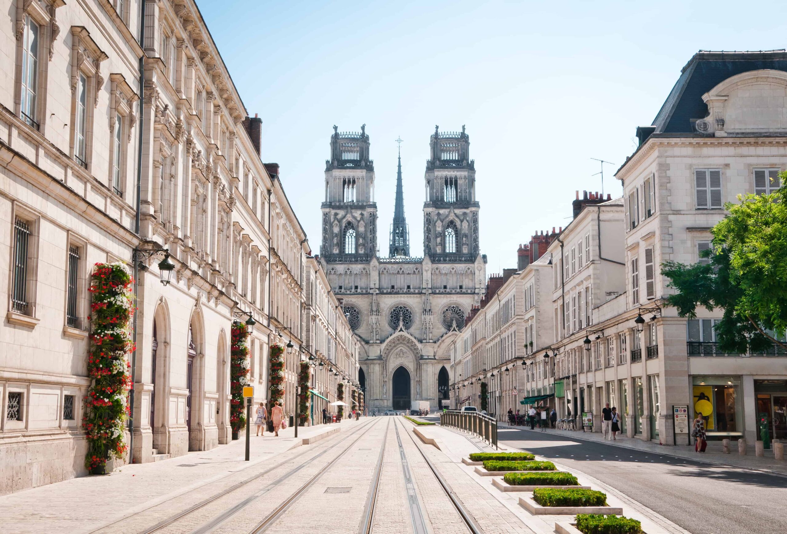 Cathédrale d'Orléans, représentant la proximité locale d'Orléans Textile